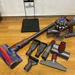 ★ダイソン8fluffy コードレス掃除機★の画像