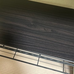 黒色スチールラックの画像