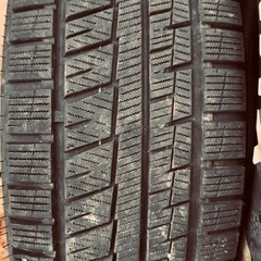 スタッドレスタイヤの画像