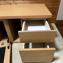 テレビボードの画像