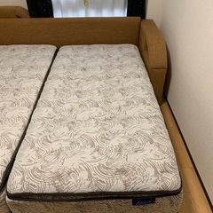 ダブルベッドの画像