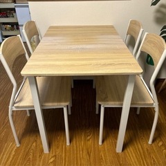 ダイニングテーブルセットの画像