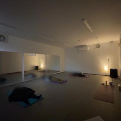 癒しのアロマヨガ｜体験レッスンの画像