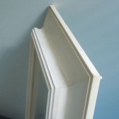 立体の額装入り 白い鳥の絵 イラストの画像