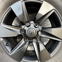 プラド スタッドレスタイヤホイール4本セット265/65R17の画像