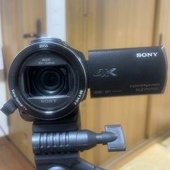 ソニーのデジタル4Kビデオカメラ「Handycam FDR-AX40セット
の画像