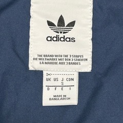 adidasオリジナルス　パデッドジャケット　ダウンジャンパーの画像