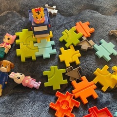 🚃コースを作って電車を走られせるおもちゃの画像