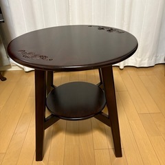 直径50センチのサイドテーブル 　マホガニー材アンティーク調の画像