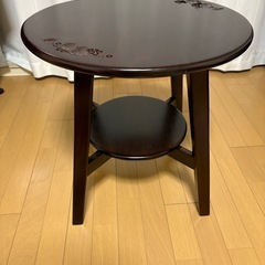 直径50センチのサイドテーブル 　マホガニー材アンティーク調の画像