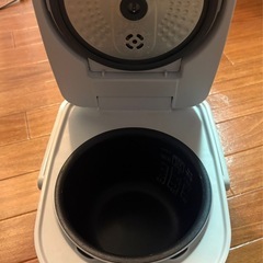 アイリスオーヤマ炊飯器21年製３合炊き⭐️の画像