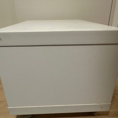 キャスター付きテレビ台の画像