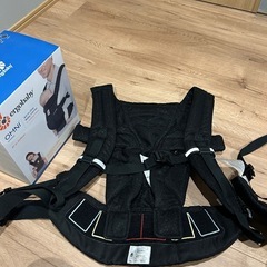 【取引中】23日13時　エルゴベビー　抱っこ紐（黒）の画像