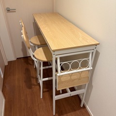 カウンターテーブルの画像