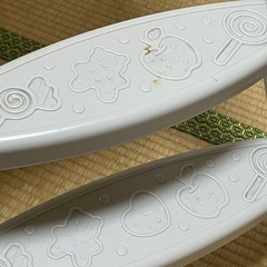 滑り台(汚れ、落書きあります)の画像