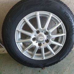 スタッドレスタイヤ ヨコハマ アイスガード iG60 ホイル付き4本セットの画像