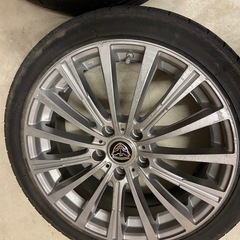 18インチアルミタイヤセットの画像
