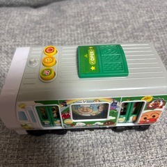 アンパンマン電車の画像