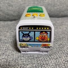 アンパンマン電車の画像