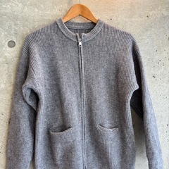 ニットカーディガンの画像