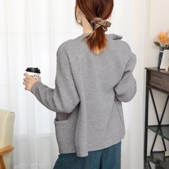 ニットカーディガンの画像