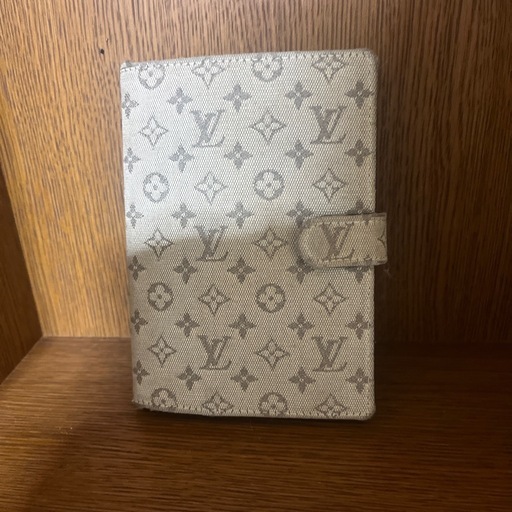 LOUIS VUITTONルイヴィトン手帳カバー