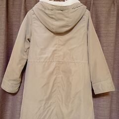 【美品】男女兼用コート🌟158cm細身です🌟フリーサイズ🌟小柄な方に🌟ファーは新しいです🌟美品です🌟少しこなれた感はあります🌟シミなどはなし🌟他にも服類を出品して行きます🌟の画像