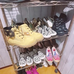 新品　キッズ　ブーツ　靴　大量入荷の画像