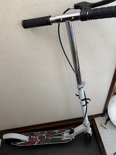 新品　大人用折りたたみキックボード　ブレーキ付き