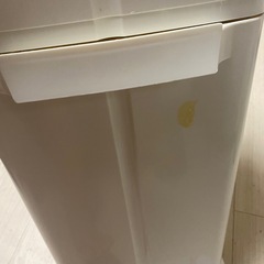 ゴミ箱の画像