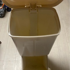 ゴミ箱の画像