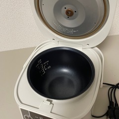 炊飯器の画像