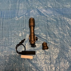 【WADSN 】アップグレードVerUHPモデル AN/PEQ15 LA5-C (ATPIAL) & M600C フラッシュライト＆TAPSモートスイッチのセット (レッド／デザート)の画像