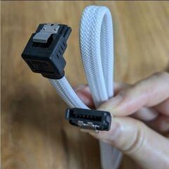 モドメッシュ 90℃ SATA 3 60cm  ケーブル コネクタ ライトアングルの画像