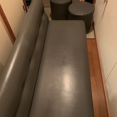 BOX席用ソファ4人用＋2人用セットの画像