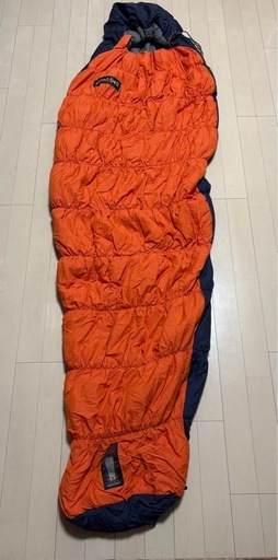 モンベルmont-bell寝袋Burrow Bag (秋) 北埠頭のその他の中古あげます