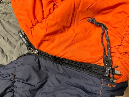 モンベルmont-bell寝袋Burrow Bag (秋) 北埠頭のその他の中古あげます