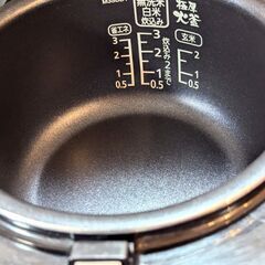 【無料】炊飯器　3合　アイリスオーヤマの画像