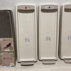 ペット用品セット　キャリーバッグ　猫鍋　爪研ぎの画像