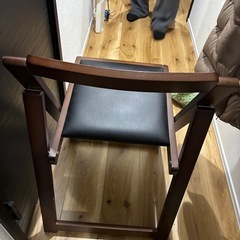 無料木製ダイニングチェア 1脚（ブラウン／クッション付き）無料の画像