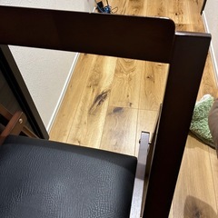 無料木製ダイニングチェア 1脚（ブラウン／クッション付き）無料の画像