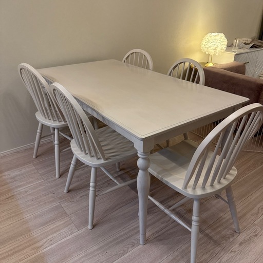 ナチュラルインテリアに映える人気のダイニングテーブル | Francfranc