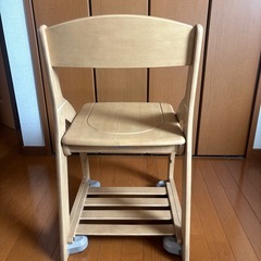コイズミ　学習チェアの画像