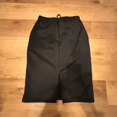 腰ポケットスプリットバック　スカートの画像