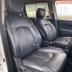 ライダー★黒革シート★フリップダウンモニター★アラウンドビューモニター★両側電動パワスラ★Bluetooth★大型リヤウィングスポイラーの画像