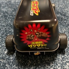 ブラックサンダー ミニカー型缶 の画像