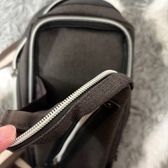 【即日譲渡可能】ほぼ新品のボディバッグの画像