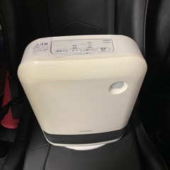 アイリスオーヤマ電気ファンヒーターの画像