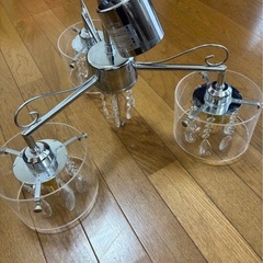 シャンデリア　電球　ライト　照明の画像