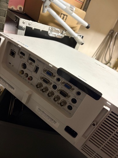 プロジェクター　PA550W